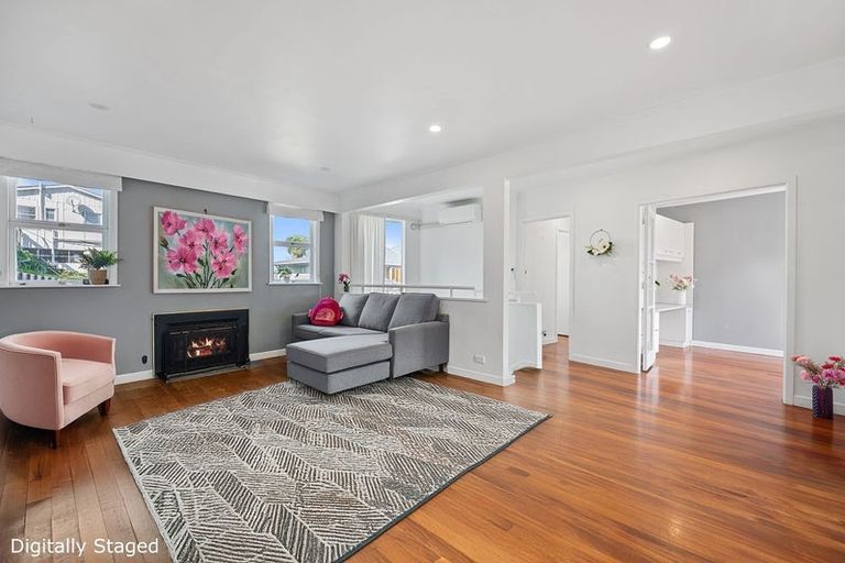 Photo of property in 29a Auld Street, Torbay, Auckland, 0630