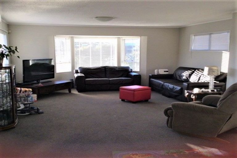 Photo of property in 38 Staithes Drive North, Whitby, Porirua, 5024