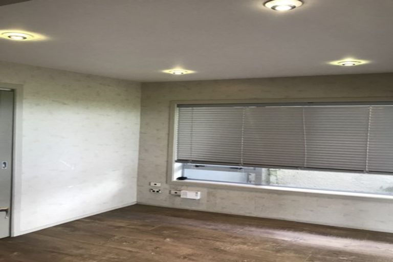 Photo of property in 2/11 Montrose Terrace, Mairangi Bay, Auckland, 0630