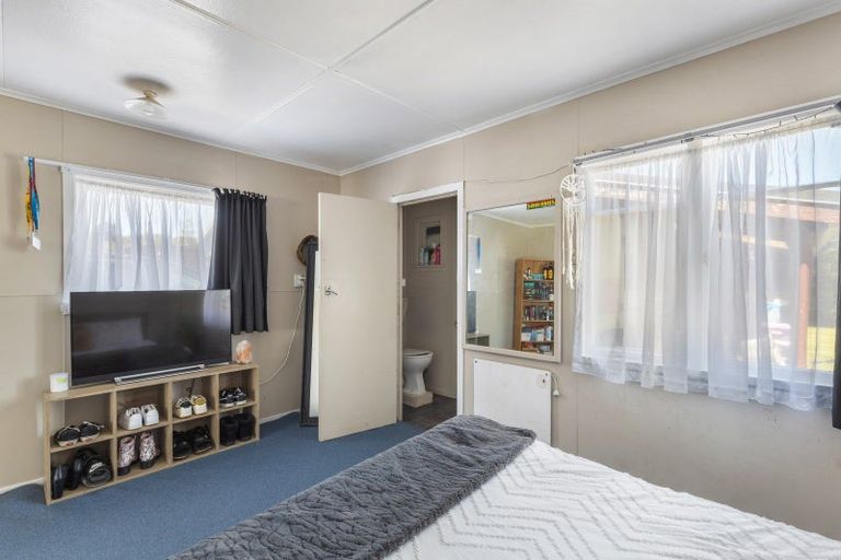 Photo of property in 9 Parris Street, Moturoa, New Plymouth, 4310