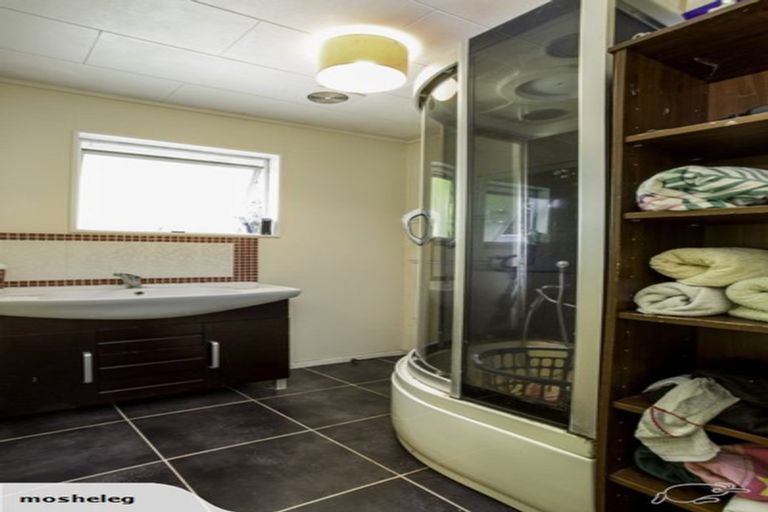 Photo of property in 24 Glenfinn Place, Massey, Auckland, 0614