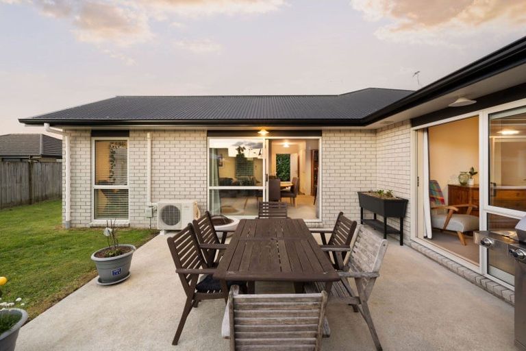 Photo of property in 9a Dover Road, St Andrews, Hamilton, 3200