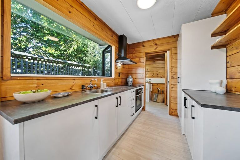 Photo of property in 2/74 Aorangi Road, Bryndwr, Christchurch, 8053