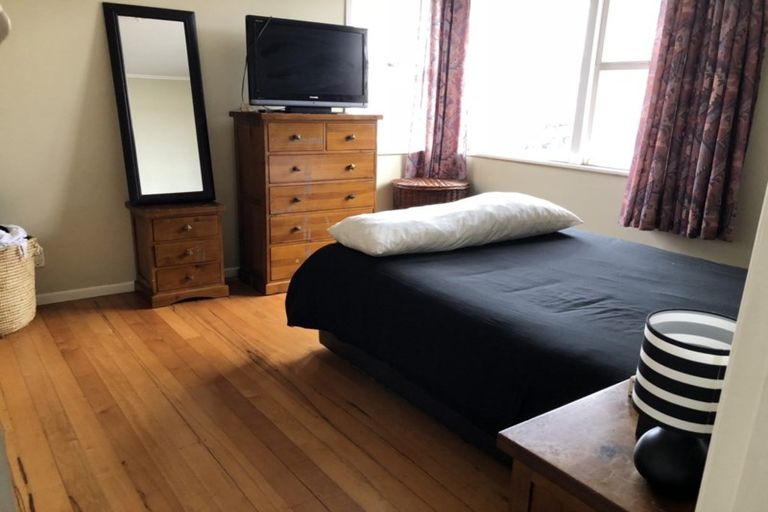 Photo of property in 39a Harrington Road, Henderson, Auckland, 0610