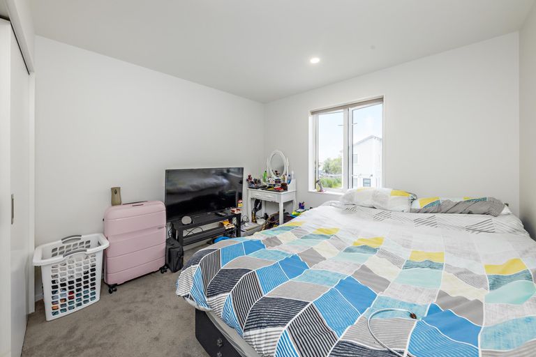 Photo of property in 9 Riroriro Close, Papakura, 2110