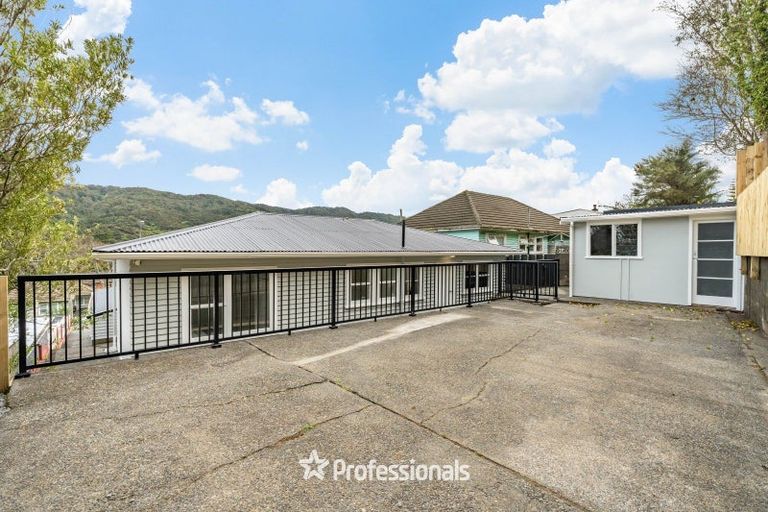 Photo of property in 83 Coast Road, Wainuiomata, Lower Hutt, 5014