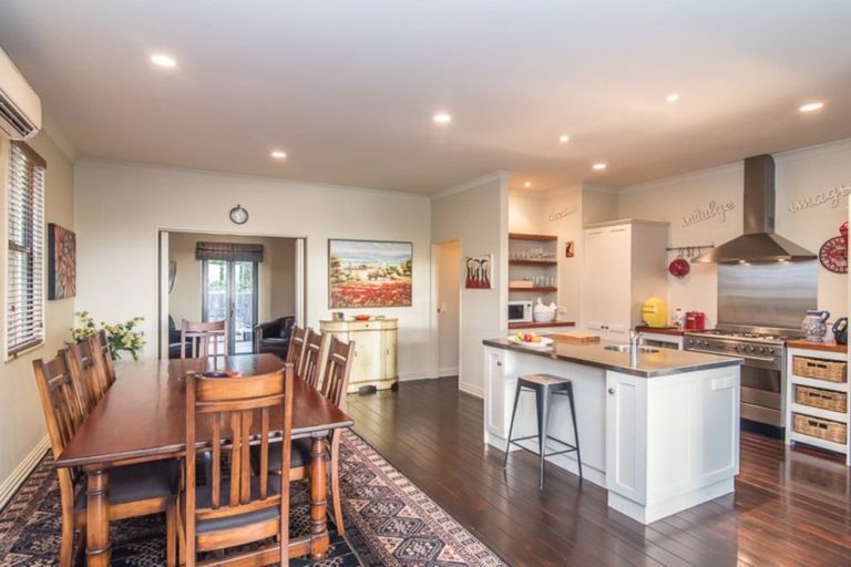 Photo of property in 9 Shearwater Rise, Paraparaumu Beach, Paraparaumu, 5032