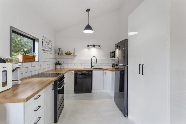 Photo of property in 7 Vera Lane, Paraparaumu, 5032