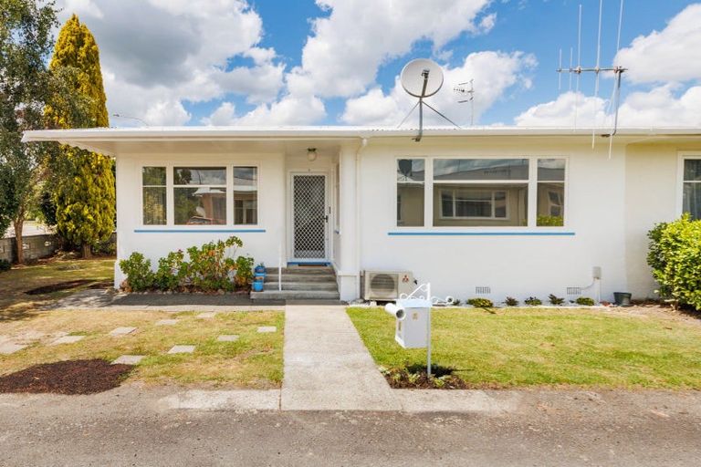 Photo of property in 1 Kiwi Court, Roslyn, Palmerston North, 4414