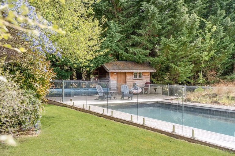 Photo of property in 124 Horseshoe Bend Drive, Albert Town, Wanaka, 9382
