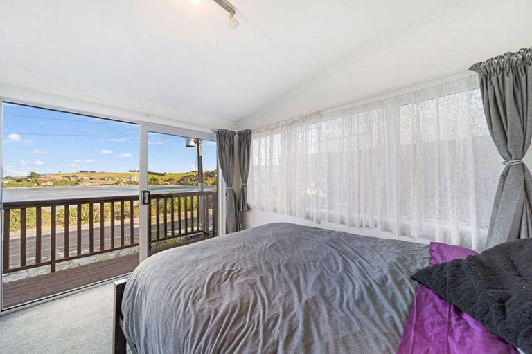 Photo of property in 1400 Taieri Mouth Road, Taieri Mouth, Brighton, 9091