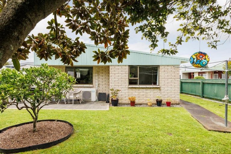 Photo of property in 3/10 Oxford Street, Marton, 4710