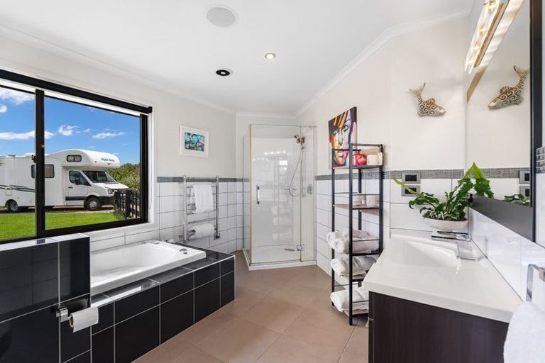 Photo of property in 231 Brooks Road, Waipu, 0582