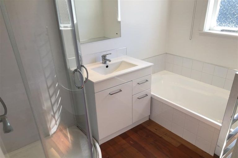 Photo of property in 29 Kayes Road, Pukekohe, 2120