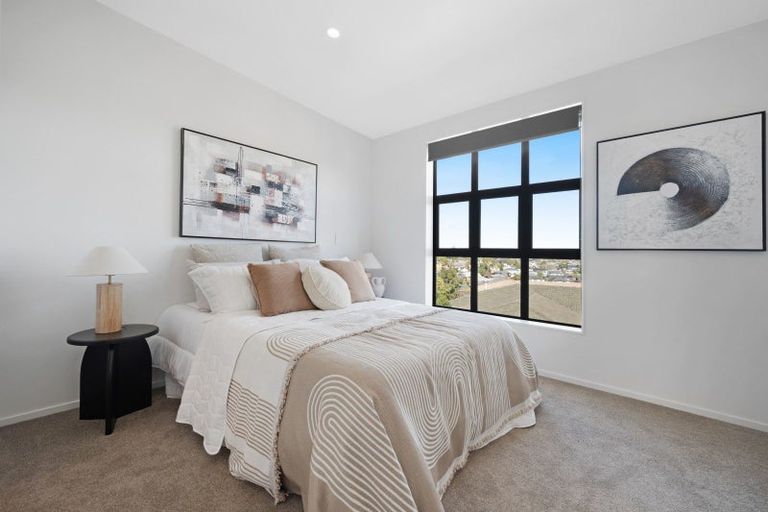 Photo of property in 39 Fencible Drive, Howick, Auckland, 2014