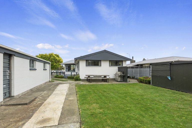 Photo of property in 25 Johns Road, Rangiora, 7400