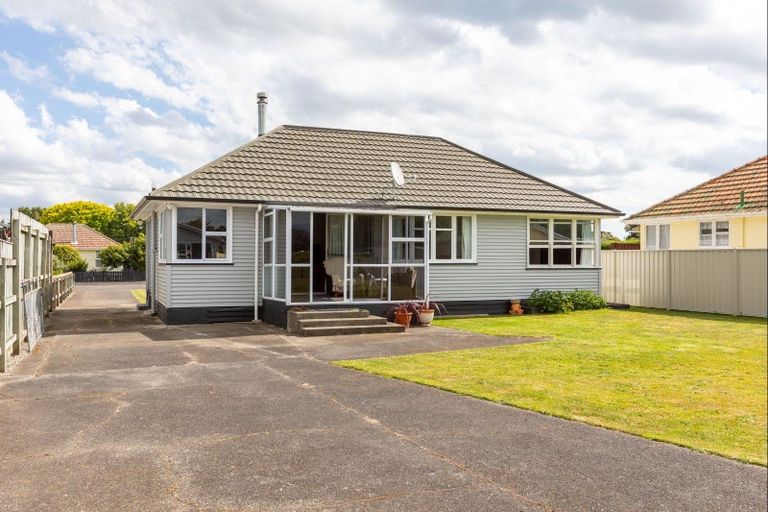 Photo of property in 28 Victor Street, Dannevirke, 4930