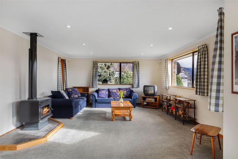 Photo of property in 46 Meadowstone Drive, Wanaka, 9305