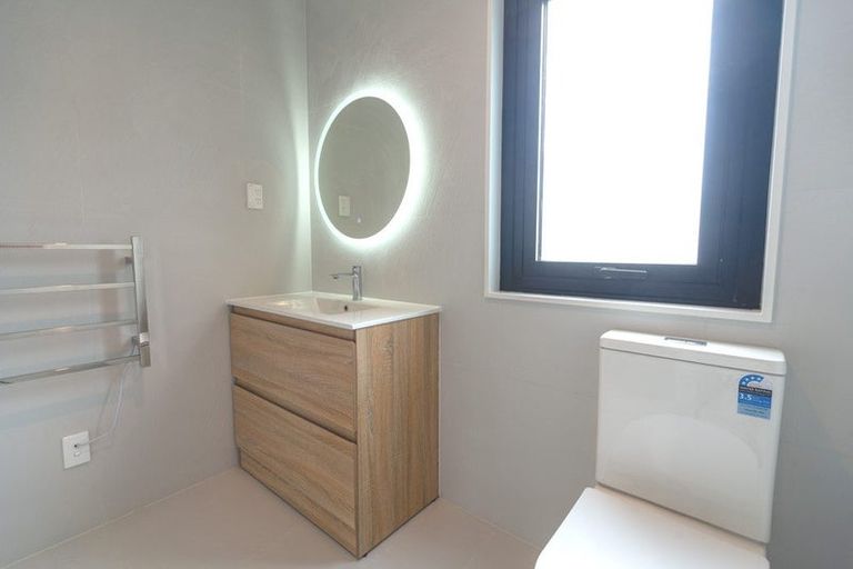 Photo of property in 61 Taukahiwi Road, Pukekohe, 2120
