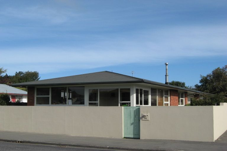 Photo of property in 3/94 Charles Street, Waltham, Christchurch, 8011