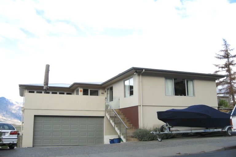Photo of property in 96 Hensman Road, Queenstown, 9300