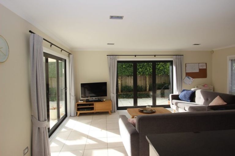 Photo of property in 18 Janway Avenue, Flat Bush, Auckland, 2016