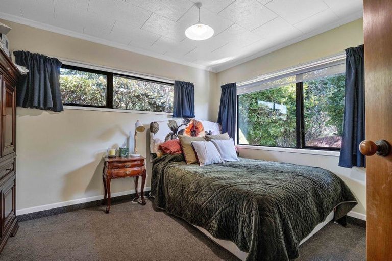 Photo of property in 44 Rawhitiroa Road, Eltham, 4322
