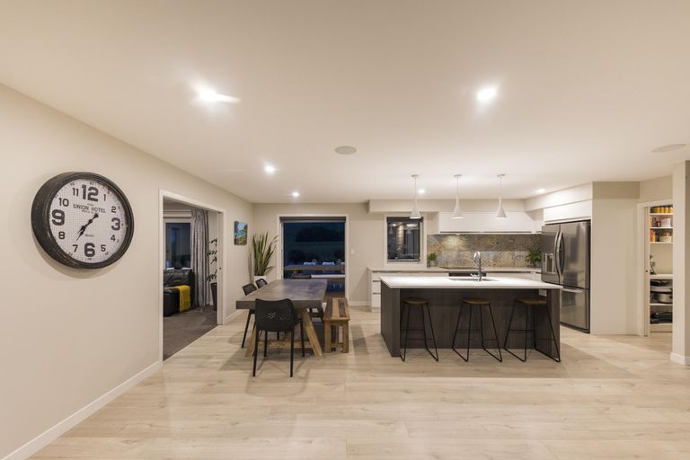Photo of property in 20 Highland View Drive, Tokomaru, Palmerston North, 4474