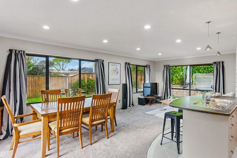 Photo of property in 5 Cadastral Court, Paraparaumu, 5032