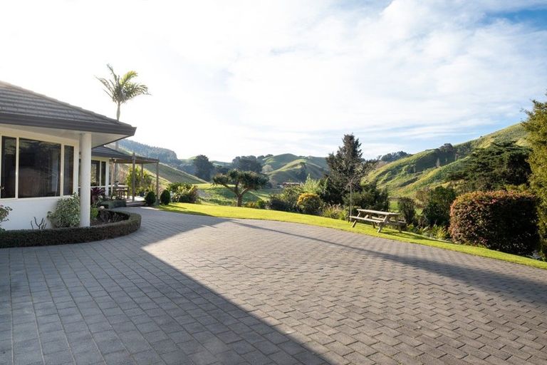 Photo of property in 12 Churchill Drive, Taradale, Napier, 4112