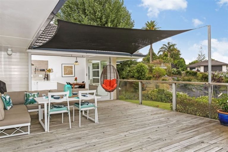 Photo of property in 16 Kaiwaka Road, Waiuku, 2123