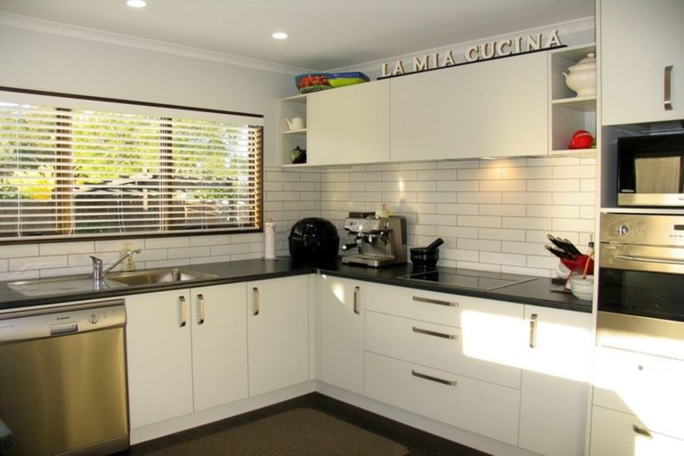 Photo of property in 5 Donegal Crescent, Tamatea, Napier, 4112