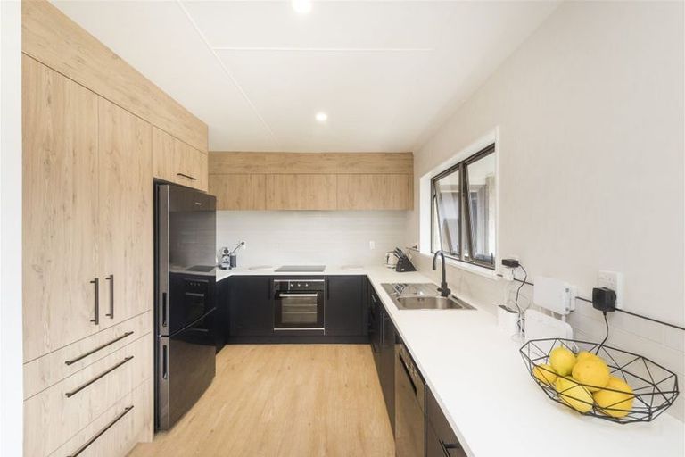 Photo of property in 50 John F Kennedy Drive, Milson, Palmerston North, 4414