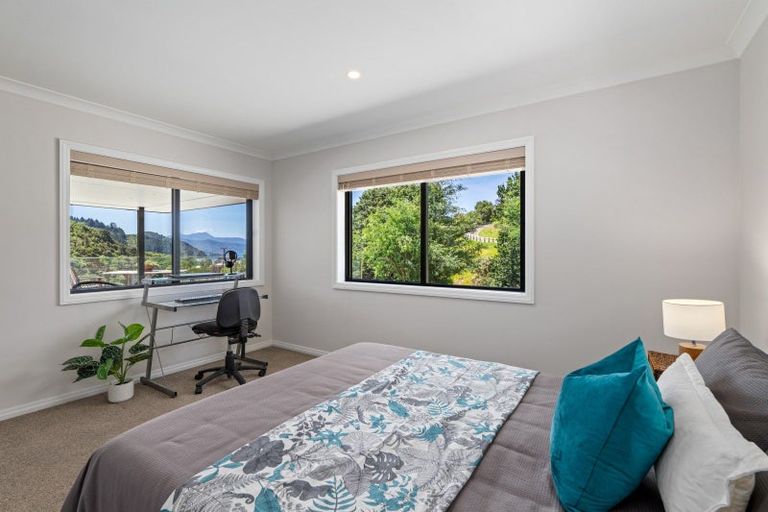 Photo of property in 6 West Terrace, Picton, 7220