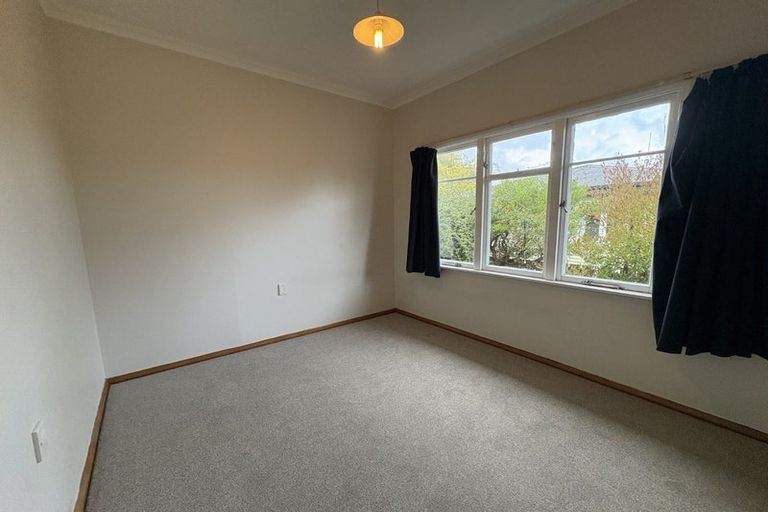 Photo of property in 17 Howard Road, Taradale, Napier, 4112