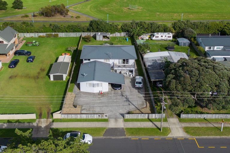 Photo of property in 242 Centreway Road, Orewa, 0931