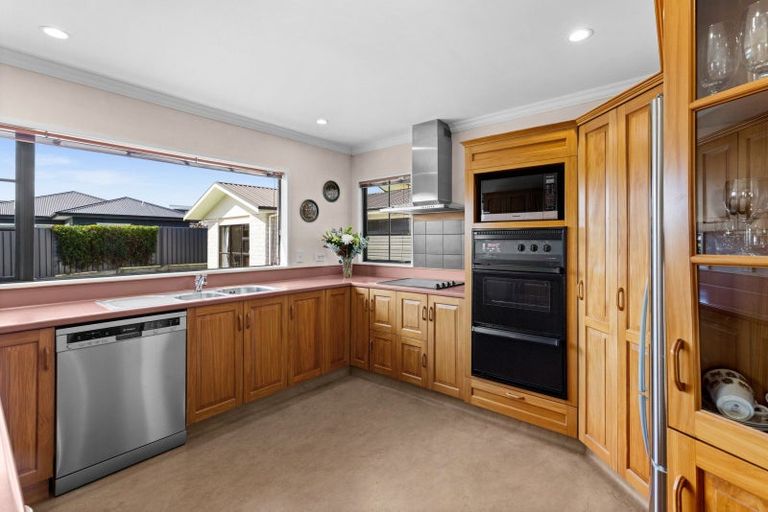 Photo of property in 128 Brookvale Road, Havelock North, 4130