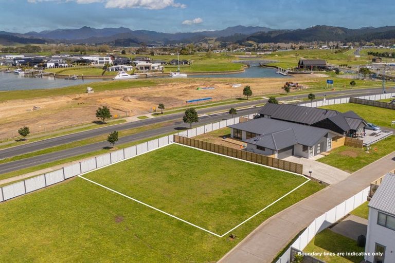 Photo of property in 8 Norma Way, Whitianga, 3510