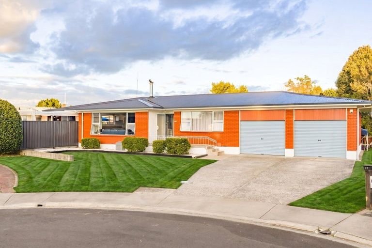 Photo of property in 17 Seamer Place, St Andrews, Hamilton, 3200