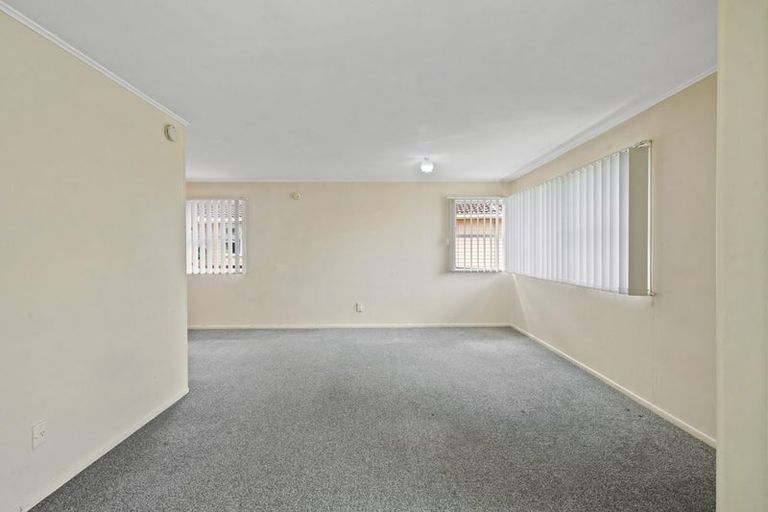 Photo of property in 34 Gainsborough Street, Manurewa, Auckland, 2102