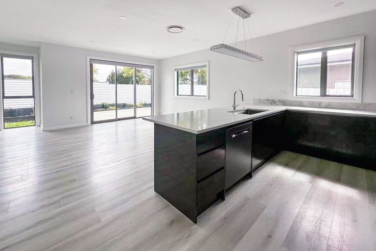 Photo of property in 333a East Coast Road, Mairangi Bay, Auckland, 0630