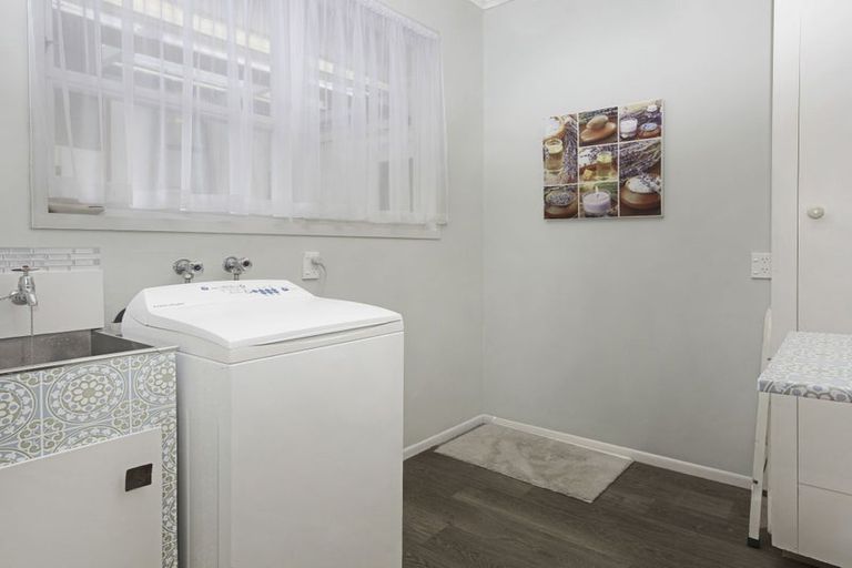 Photo of property in 11a Arthur Grove, Waikanae, 5036