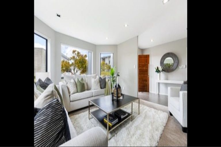 Photo of property in 46 Newbury Place, Schnapper Rock, Auckland, 0632