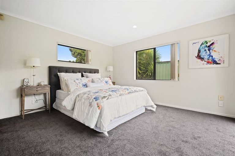 Photo of property in 26 Mandalay Place, Waiuku, 2123