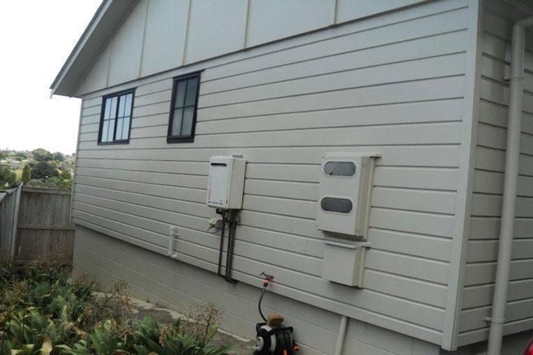 Photo of property in 8a Diosma Place, Botany Downs, Auckland, 2010