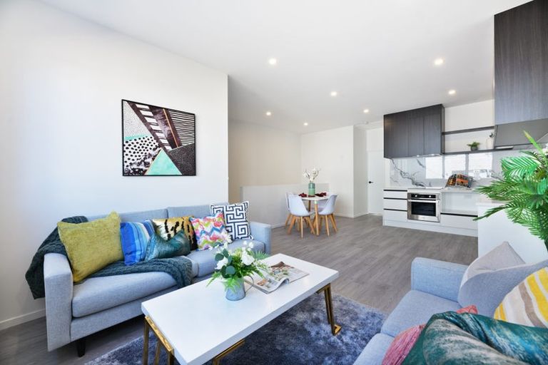 Photo of property in 17d Ranch Avenue, Beach Haven, Auckland, 0626
