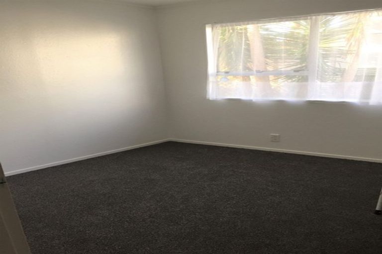 Photo of property in 1/124 Hutchinson Avenue, New Lynn, Auckland, 0600