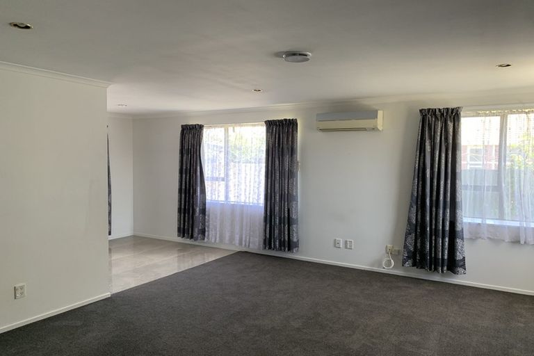 Photo of property in 162a Springs Road, Hornby, Christchurch, 8042