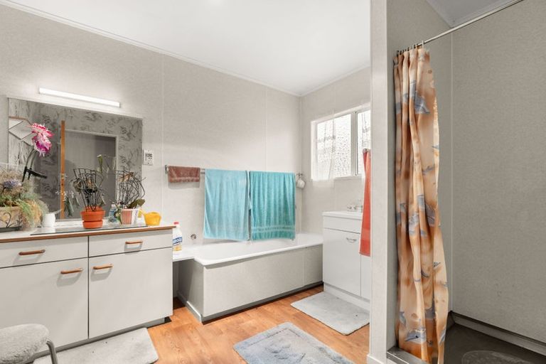 Photo of property in 5421 Masterton Castlepoint Road, Tinui, Masterton, 5889