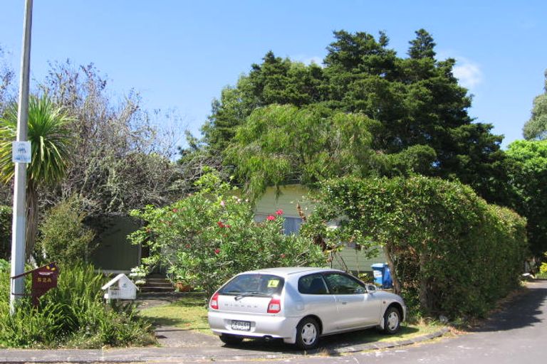 Photo of property in 54 Castleton Street, Birkdale, Auckland, 0626